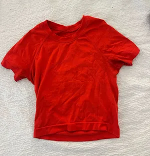 Lululemon Swiftly Tech Short Sleeve 2.0 thumbnail 1