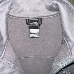 The North Face Women's Apex Bionic Soft Shell Full Zip Jacket Size M Grey thumbnail 4