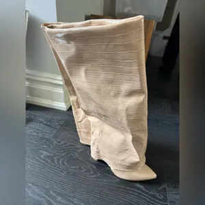 Beige Croc thumbnail 2