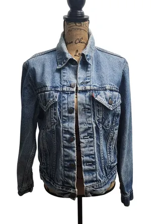 Vtg Levi's Denim Trucker Jacket Classic Fit Light Wash‎ Jean 40 Made in USA thumbnail 1
