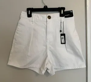 EXPRESS New! White  Shorts Size XS thumbnail 1