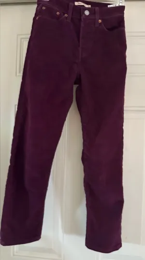 Levi's‎ Premium Wedgie Straight Corduroy Pants - Shiraz Burgundy - Size 24 thumbnail 1