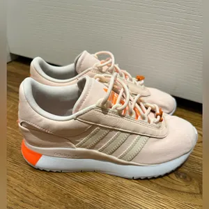 ADIDAS SI Andridge Womens Sneakers size 6.5 thumbnail 2