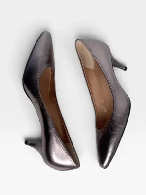 Tahari Brett Leather Metallic Gunmetal Gray Pointed Toe Kitten Heels SZ 9 thumbnail 8
