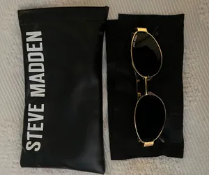 Steve Madden Sunglasses thumbnail 1