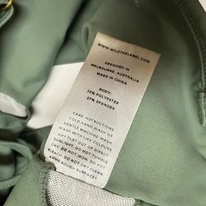 WILO Australia Olive Green Sports Bra Tank Top - Women Size Extra‎ Small thumbnail 4