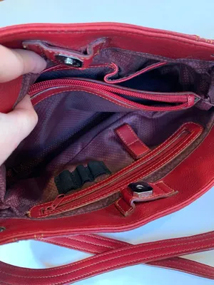 Vintage Y2K Marc Chantal Classic Ruby Red Pebbled Leather Shoulder Bag Purse thumbnail 8