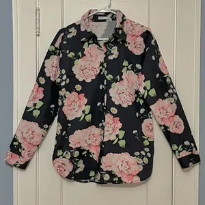 Minan NYC button up shirt blouse size medium floral rose daisy office workwear thumbnail 2