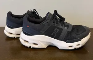 On Cloud Shoes thumbnail 1