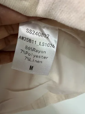 NWT Neutral Sleeveless V thumbnail 6