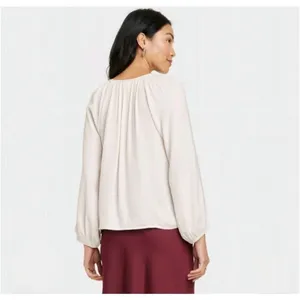 ✨A New Day Women's Balloon Long Sleeve Femme Popover Cream Sz Medium Shirt✨ thumbnail 3