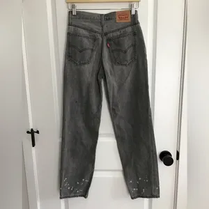 Levi’s Low Pro Straight Leg Jeans Women's Light Gray Wash 25‎ thumbnail 3