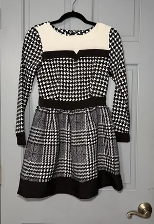 Black & White Houndstooth Knit Dress thumbnail 1