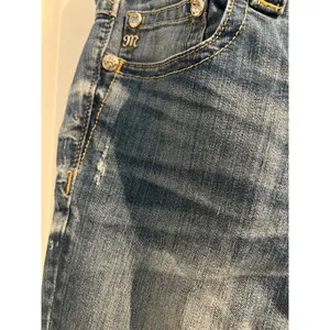 Miss me boyfriend capris size 26 waist thumbnail 4