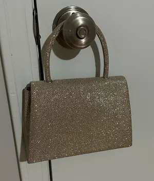 Gold purse thumbnail 2