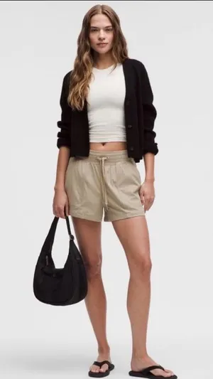 Lululemon Dance Studio High-Rise Shorts 3.5" (Size 6) thumbnail 3