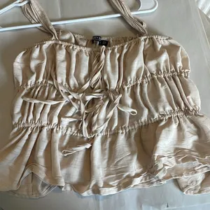 Nasty Gal size 4 cream colored top thumbnail 7