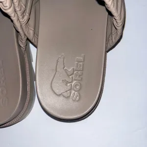 Sorel Women's Taupe Ruched Double-Strap Slide Sandals thumbnail 3
