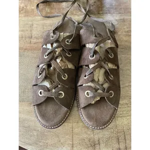 Urban Outfitters Brown Bonnie Sandals Lace-Up Suede Gold Rivet Women Size EUR 41 thumbnail 2
