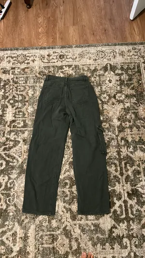 Green cargo pants thumbnail 5