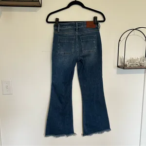 Hidden‎ Jeans Happi Medium Wash Frayed Hem Cargo Crop Flare Size 24 thumbnail 2