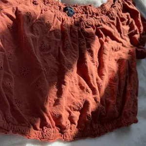 American Eagle Rust Eyelet Off Shoulder Crop Top L Boho Cottagecore Puff Sleeve thumbnail 5