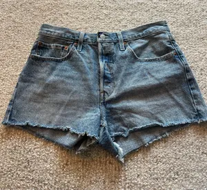 Levi’s Shorts thumbnail 1