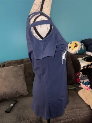 Fanatics New York Yankees cold-shoulder t-shirt, Medium thumbnail 3