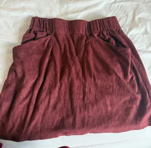 maroon skirt Size M thumbnail 1