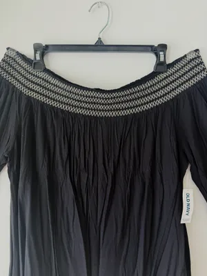 Old Navy Off-The-Shoulder Top thumbnail 2
