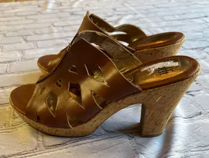 Sofft Brown Leather Cut Out Design Sandals Heels Cork Natural Size 11 Artsy Boho thumbnail 5