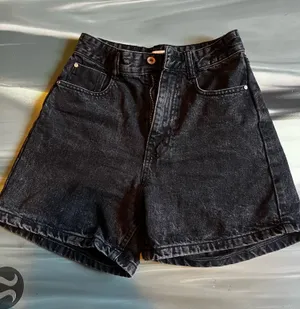 ZARA Shorts thumbnail 1