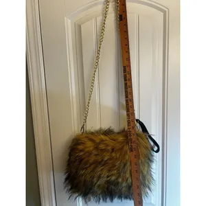 Faux Fur Shoulder Crossbody Bag Brown Gold Chain Cozy Winter Plush Handbag Purse thumbnail 12