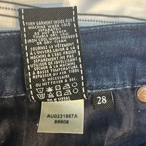 7 for all mankind Jeans Shorts Size 28. Waist: 28 inches thumbnail 9