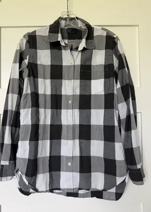 Gap Black & Gray Plaid Button Down thumbnail 1
