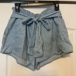 Hope's paper bag shorts thumbnail 1
