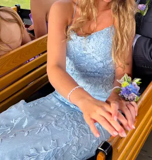 Light Blue Prom Dress Size 2 thumbnail 4