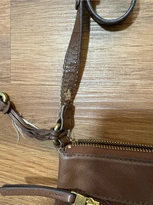 Fossil Brown Leather Crossbody Purse Adjustable Strap Key Charm Zip Top Bag thumbnail 7