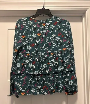 New Zara Lightweight Floral Green Long Sleeve Peplum Top Sz Medium Button Back thumbnail 3