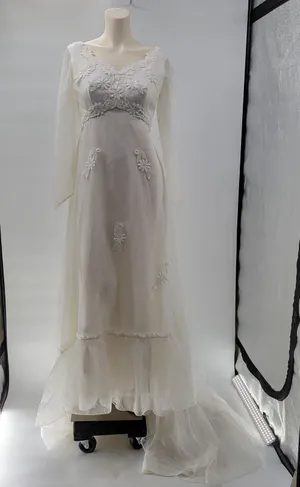 Vintage Wedding Dress White Floral Applique Boho Bridal Gown Union Made thumbnail 1