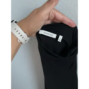 Aritzia Babaton Small Long Sleeve Top Shirt Black Mock‎ Neck Lightweight Cropped thumbnail 11