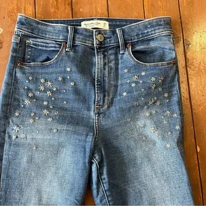 Abercrombie & Fitch Super Skinny Ankle High Rise Jeans with Star Embroidery thumbnail 3