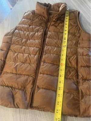 UniQlo Ultra Light Down Vest Women’s Medium Packable Full Zip Puffer [COPY] thumbnail 5