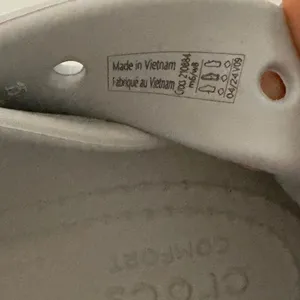 CROCS Gray and Navy Platform Sandals thumbnail 5