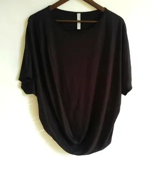 Athleta L Black Workout Top thumbnail 1