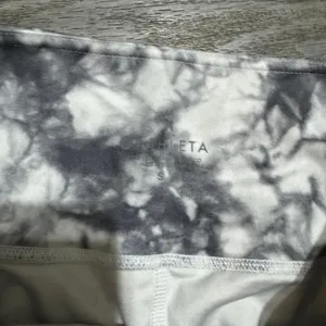 Athleta Gray Powervita Tie Dye Salutation 7/8 Leggings Style 281529 S Small thumbnail 3