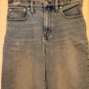 Madewell Perfect Vintage Wide Leg Jean thumbnail 2