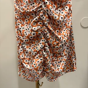 Hutch Campbell Mini Dress Orange White Daisy Floral Ruched Satin Halter L NEW thumbnail 5