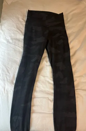 Align Lululemon Leggings 28" black camo 4  thumbnail 1