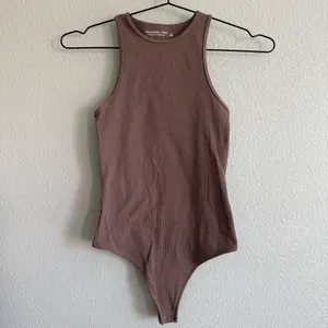 Abercrombie & Fitch Essential Ribbed Tank Bodysuit in Taupe. Size Small thumbnail 2